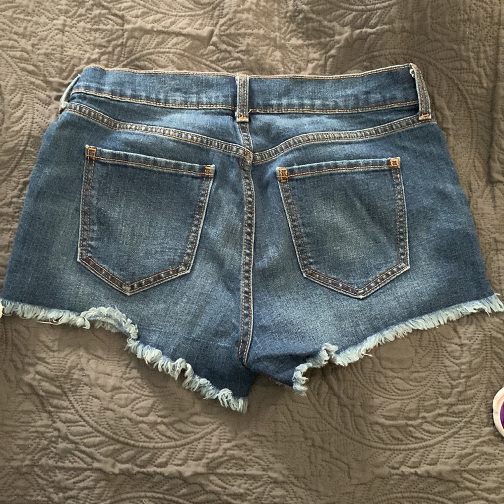 Old Navy Boyfriend Jean Shorts size 4 - Picture 4 of 6